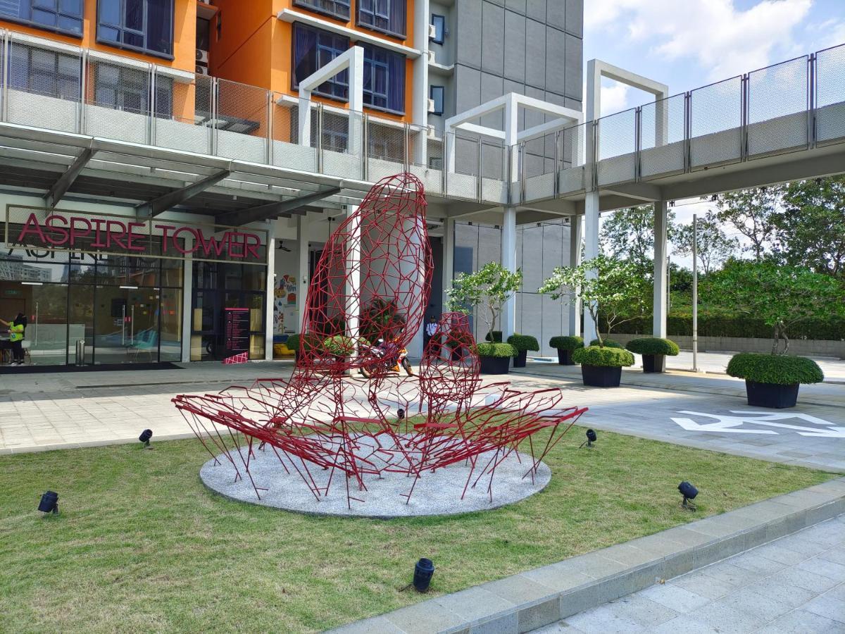 Kanvas Soho Cyberjaya/Netflix/Gym/Jacuzzi/Klia エクステリア 写真